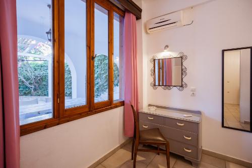 alikes alykes to konaki Zakynthos