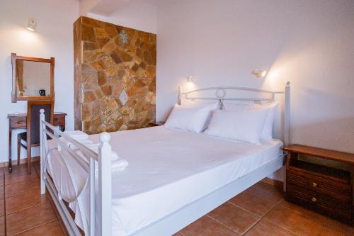 alikes alykes to konaki Zakynthos